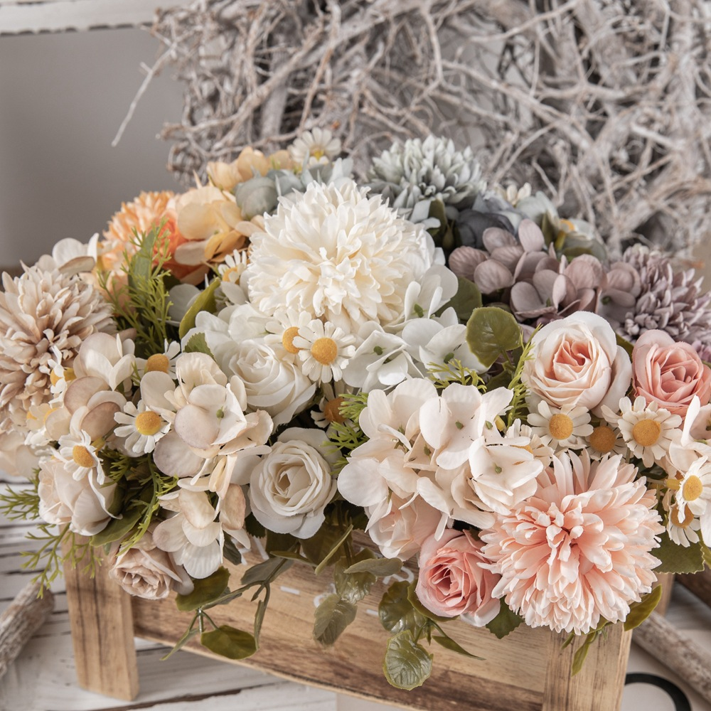 Autumn Elegance Chamomile Decor