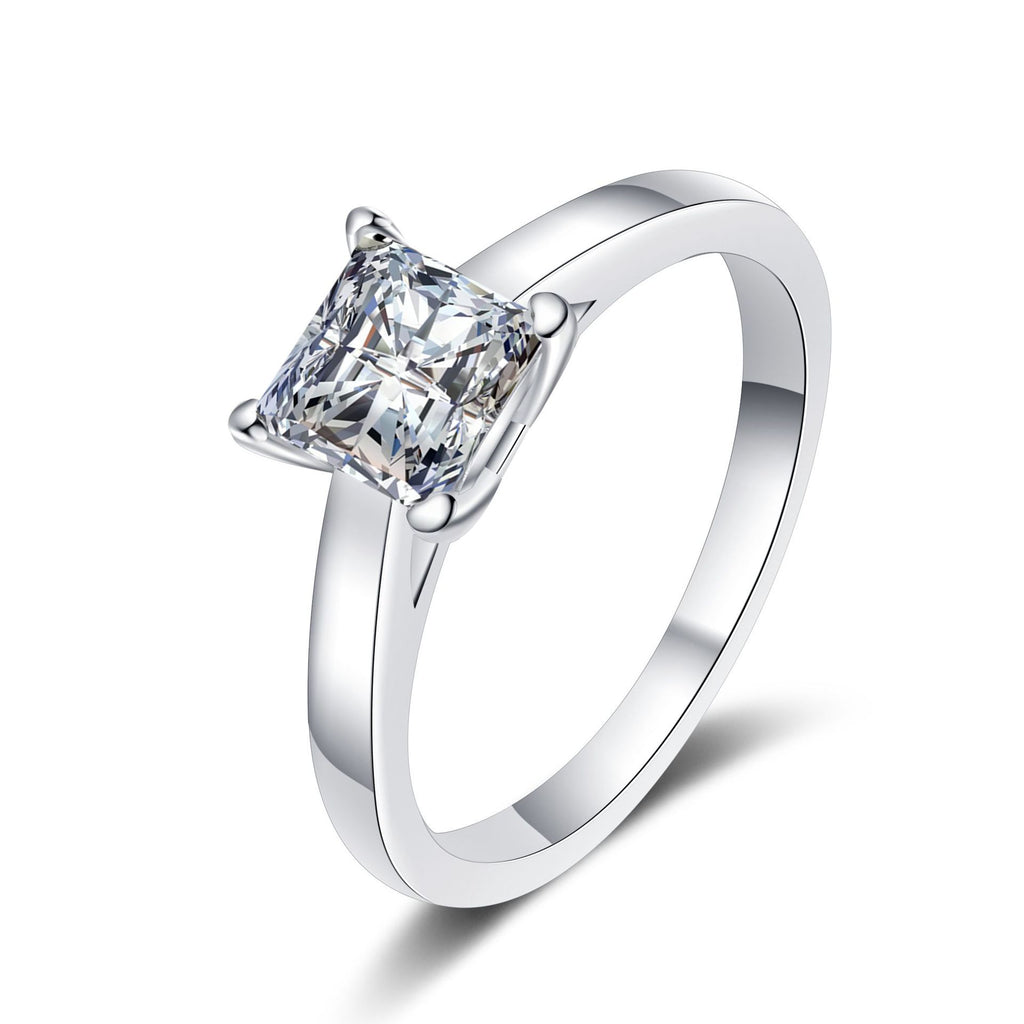 925 Sterling Silver Four-Claw Moissanite Ring (1 & 2 Karat)